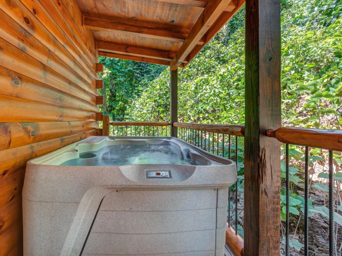 Woodland Escape Villa Pigeon Forge Exterior photo